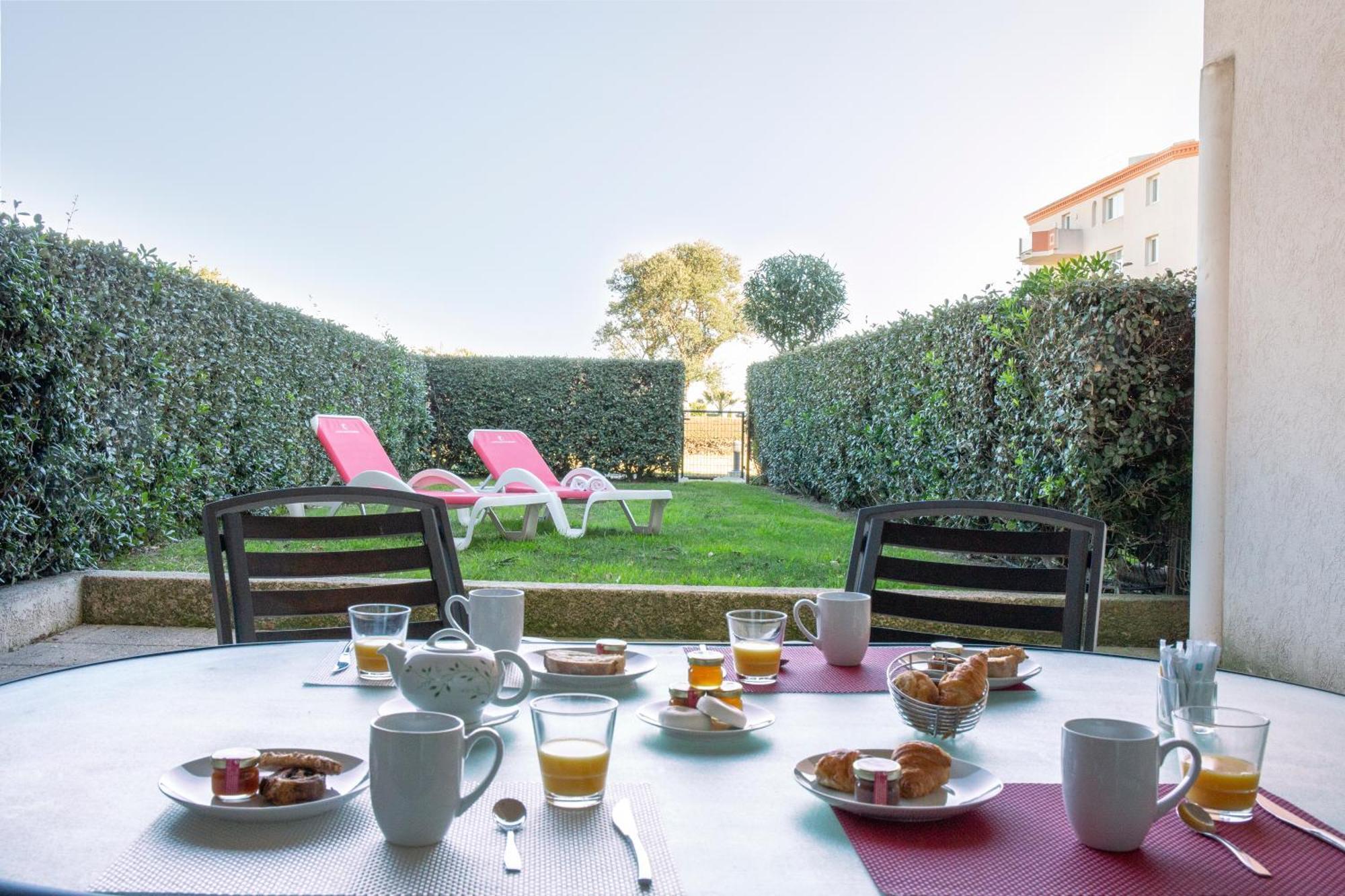 Apart-hotel Les Flamants Roses 3*