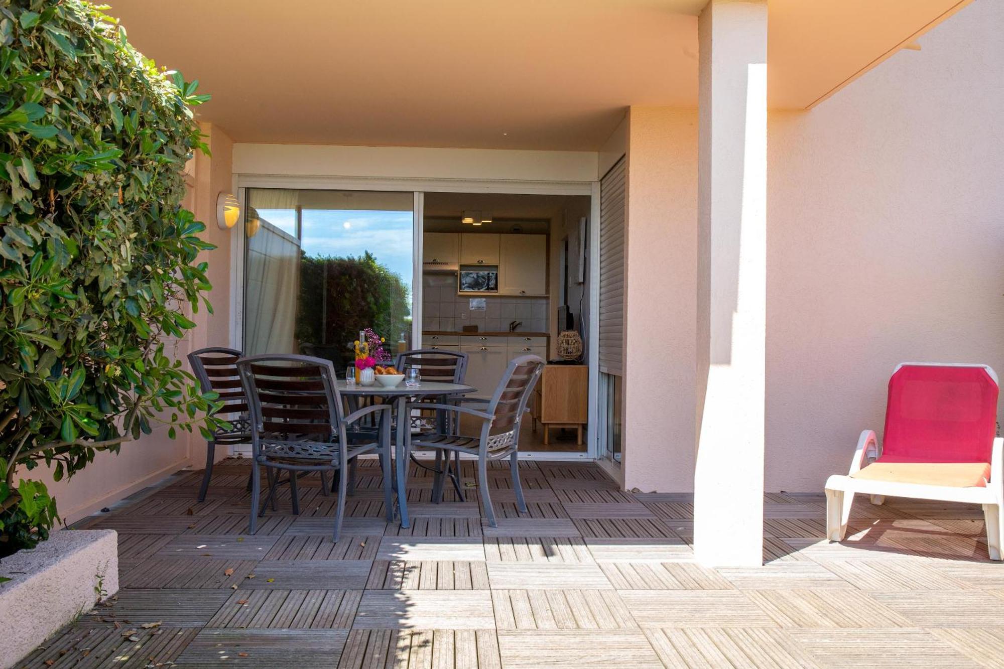Les Flamants Roses Apart-hotel 3*